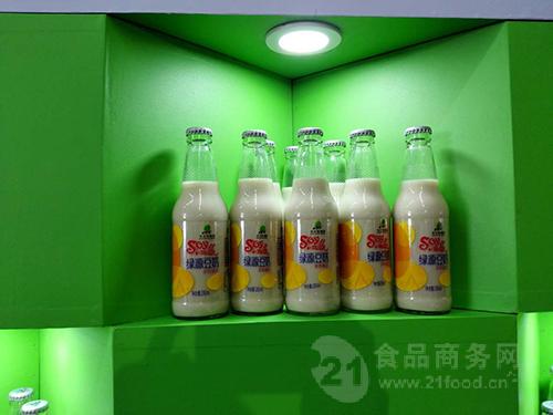 其中以北大荒绿源食品有限公司带来的"绿源豆奶"和"我爱蕉汁